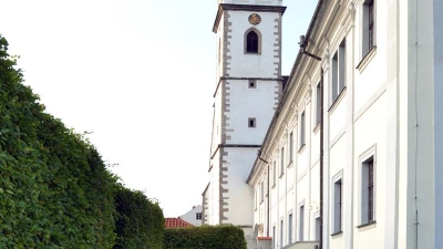 Kostel a klášter